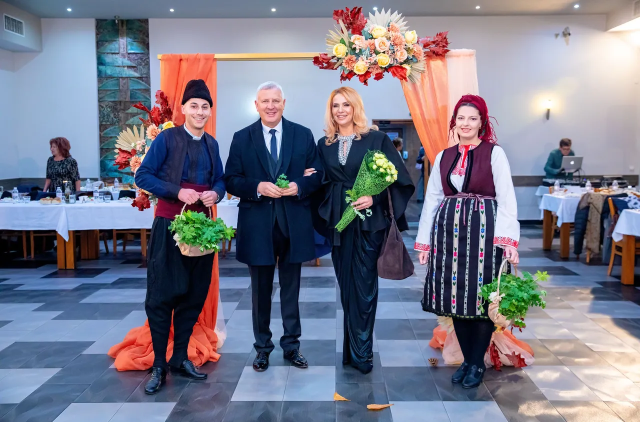 Дългогодишни семейни двойки празнуваха заедно в Разлог