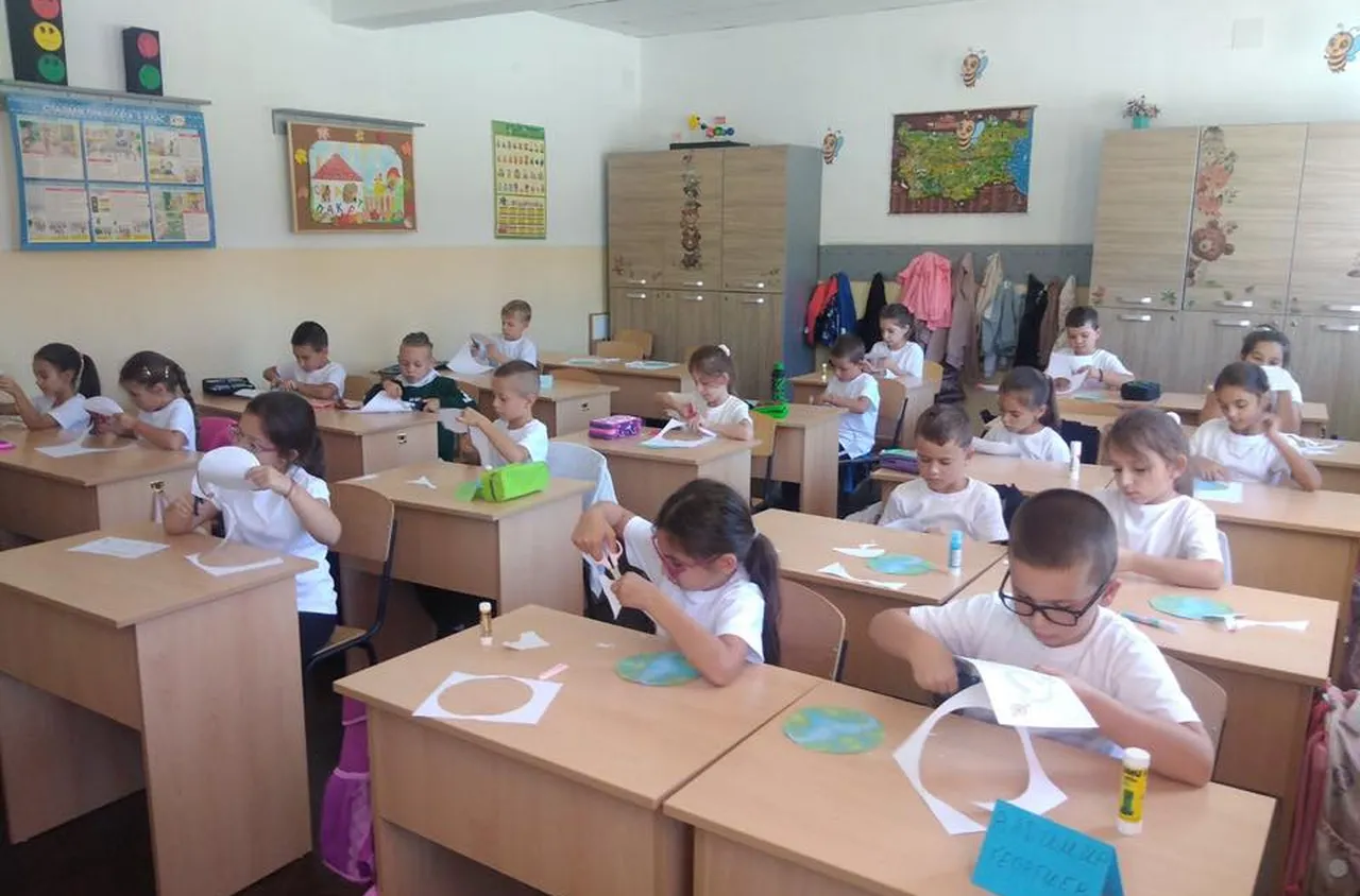 Първокласници от Дупница с послание за Световния ден на мира