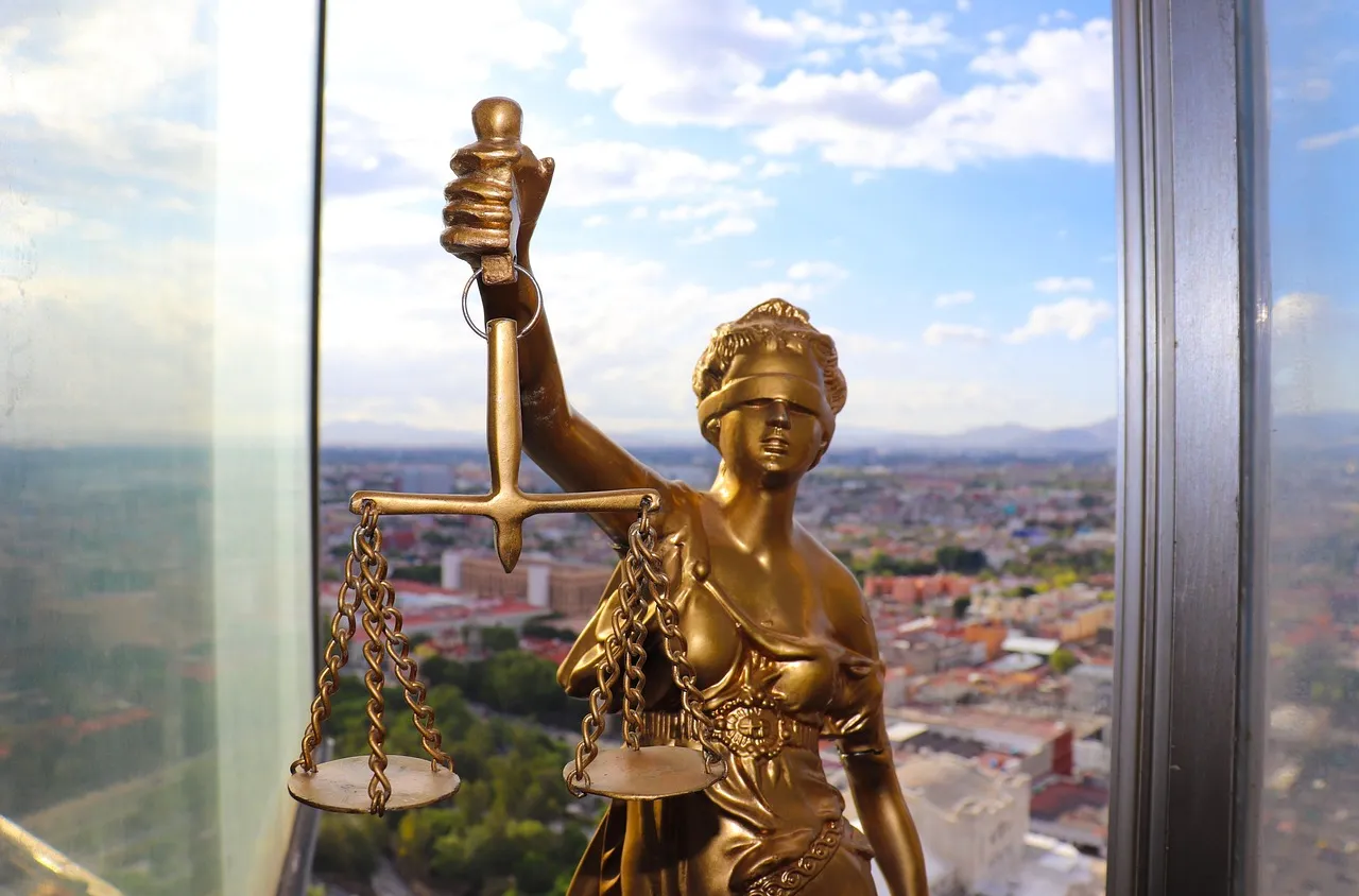 Адвокатите започват стачка