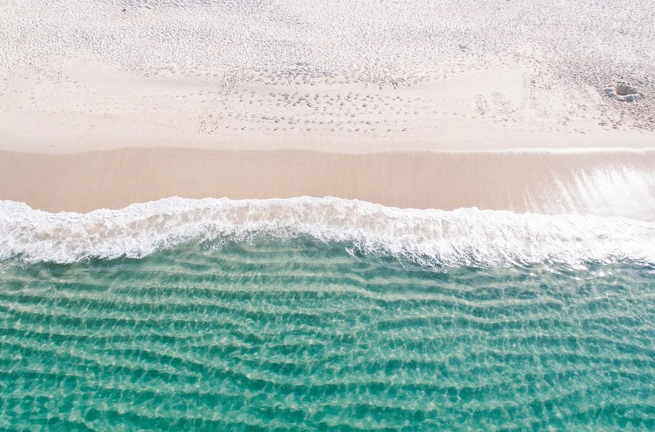 Невидимото отравяне на морската вода