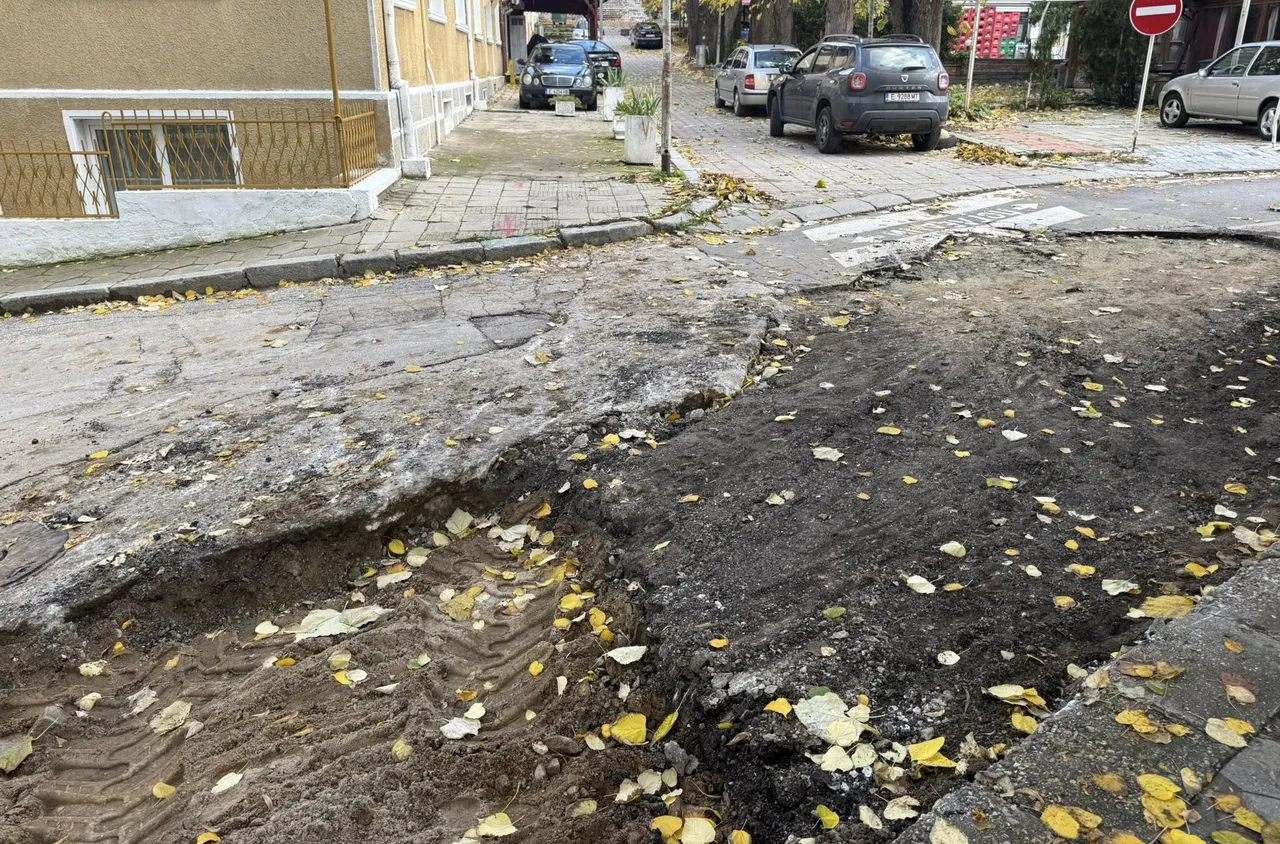 Ремонтират проблемен участък от улица в Петрич