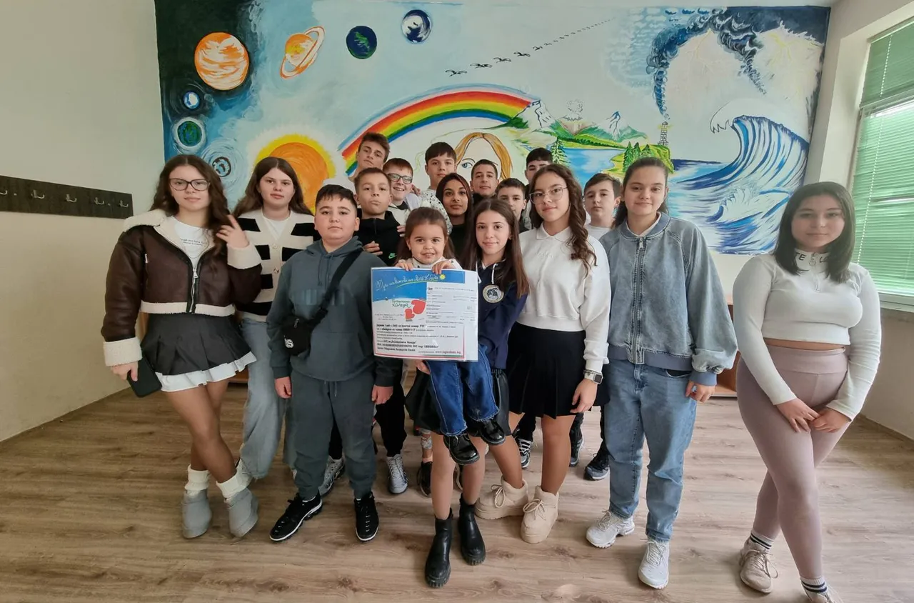 Седмокласници от Кресна получиха президентска грамота за дарение към "Българската Коледа“