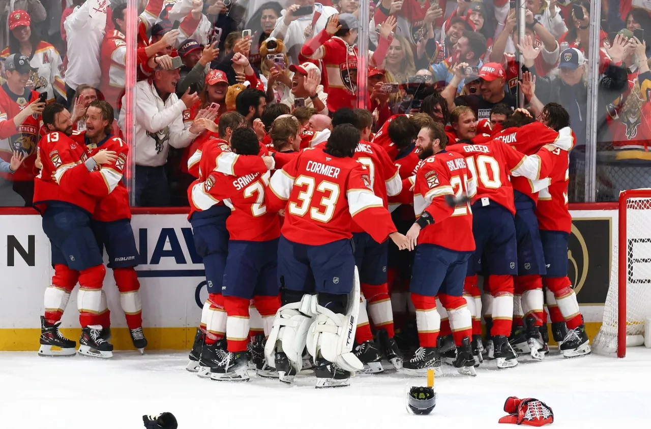 Флорида Пантърс защити Купа "Стенли" в NHL