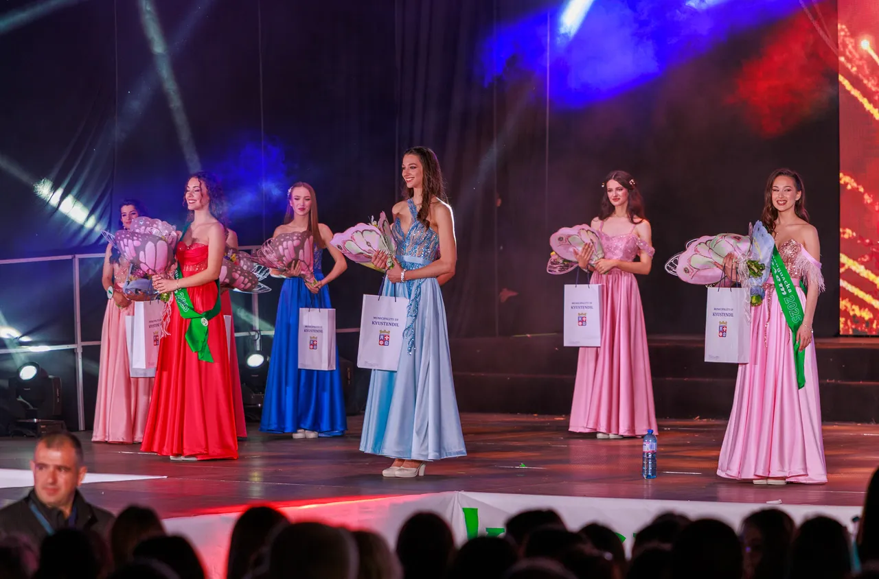 Василена Димитрова е новата “Девойка Кюстендилска пролет“