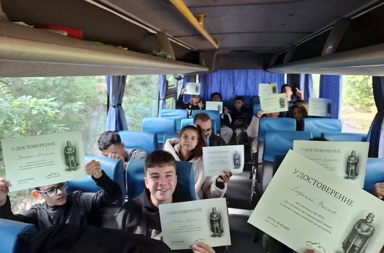 Учениците от техническата гимназия в Сандански на национален поход