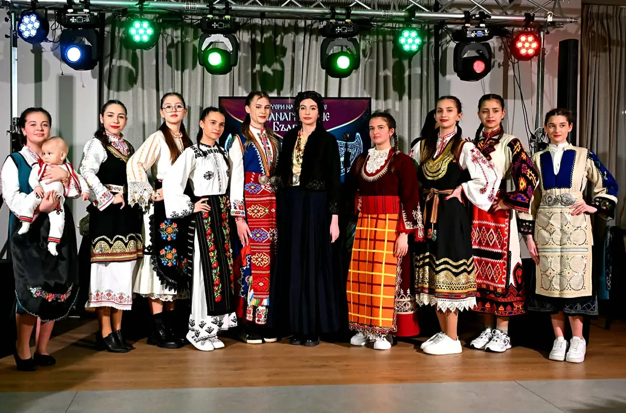 "Вечери на Балканите“ – традицията оживя чрез българските носии в Панагюрище