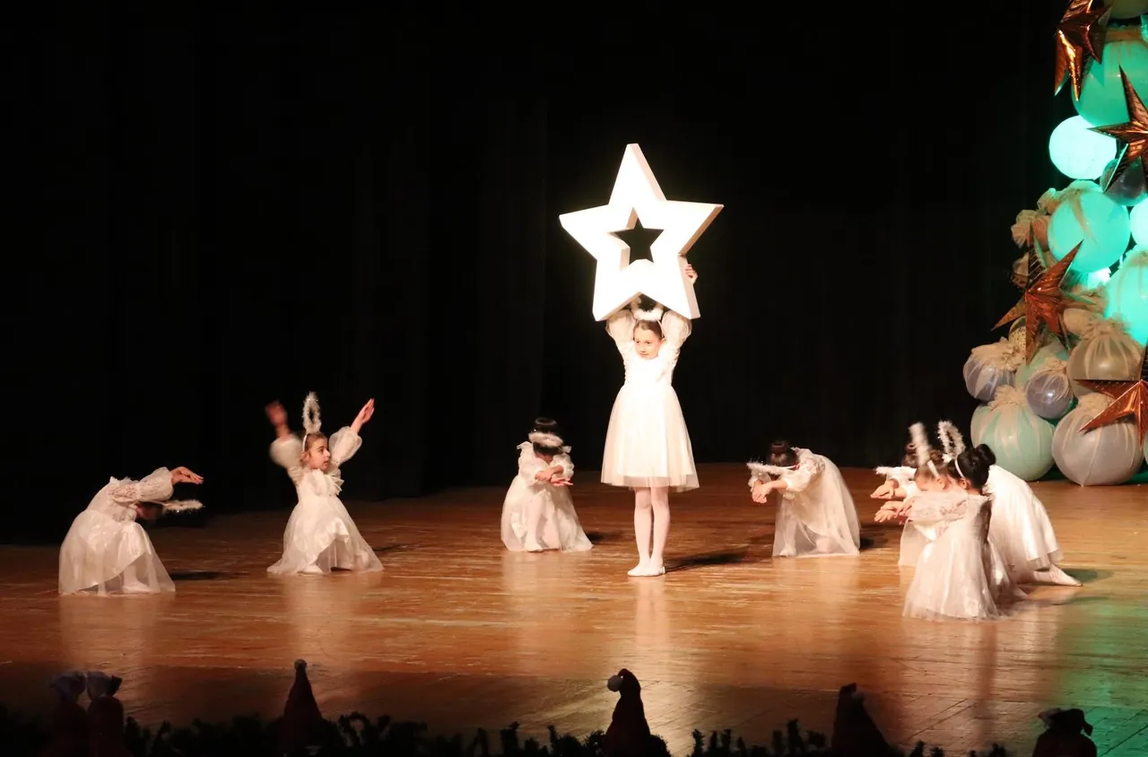 Коледният концерт "Дар от сърце“ огря Банско