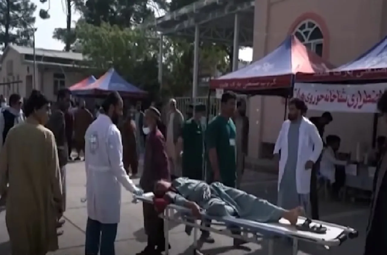 Десетки жертви и стотици ранени след мощно земетресение в Афганистан