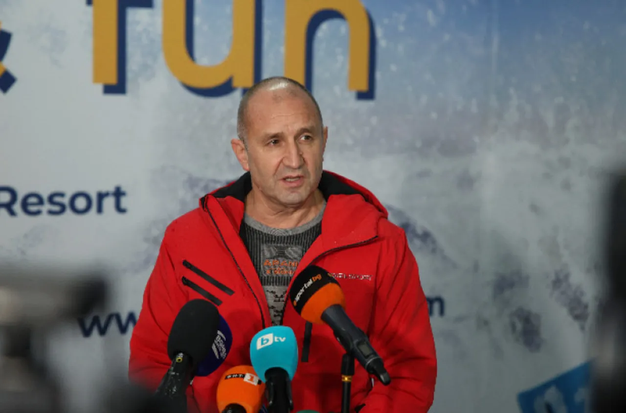 Президентът Радев пристига в Банско за Световната купа по сноуборд