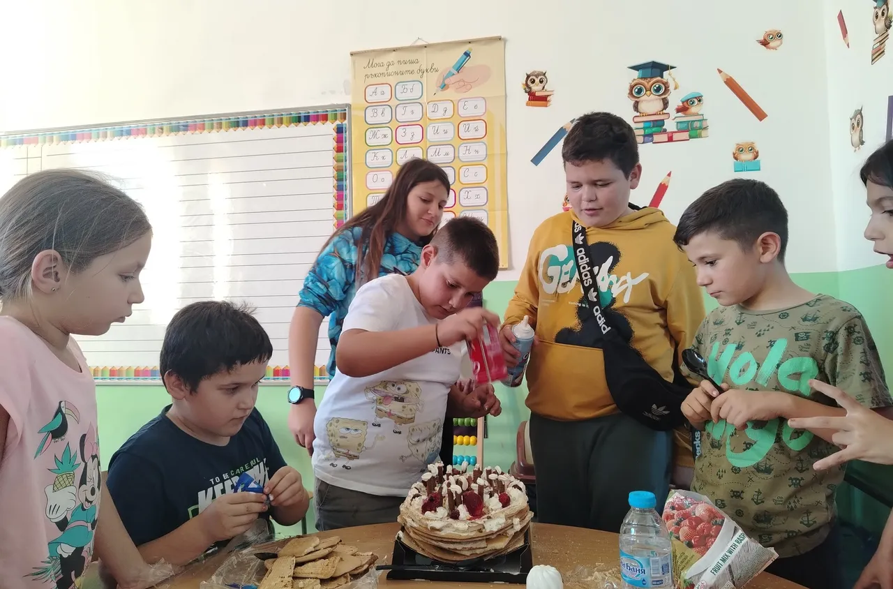 СУ "Христо Ботев" - Бобов дол отбелязаха Деня на толерантността