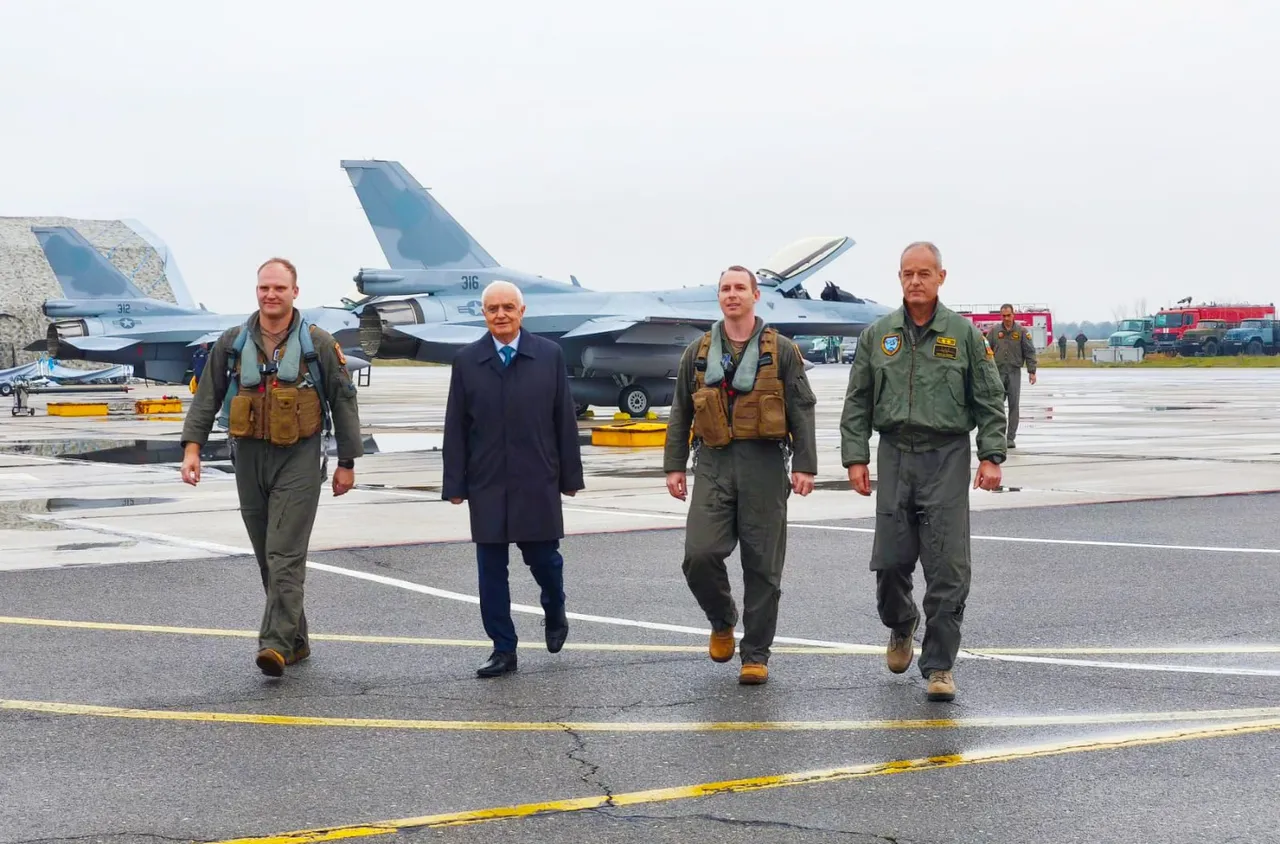 Още два самолета F-16 пристигнаха в България