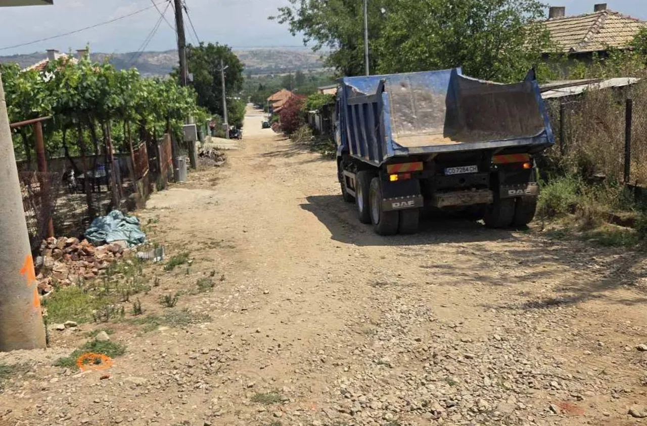 Започва обновяването на две улици в село Тополница