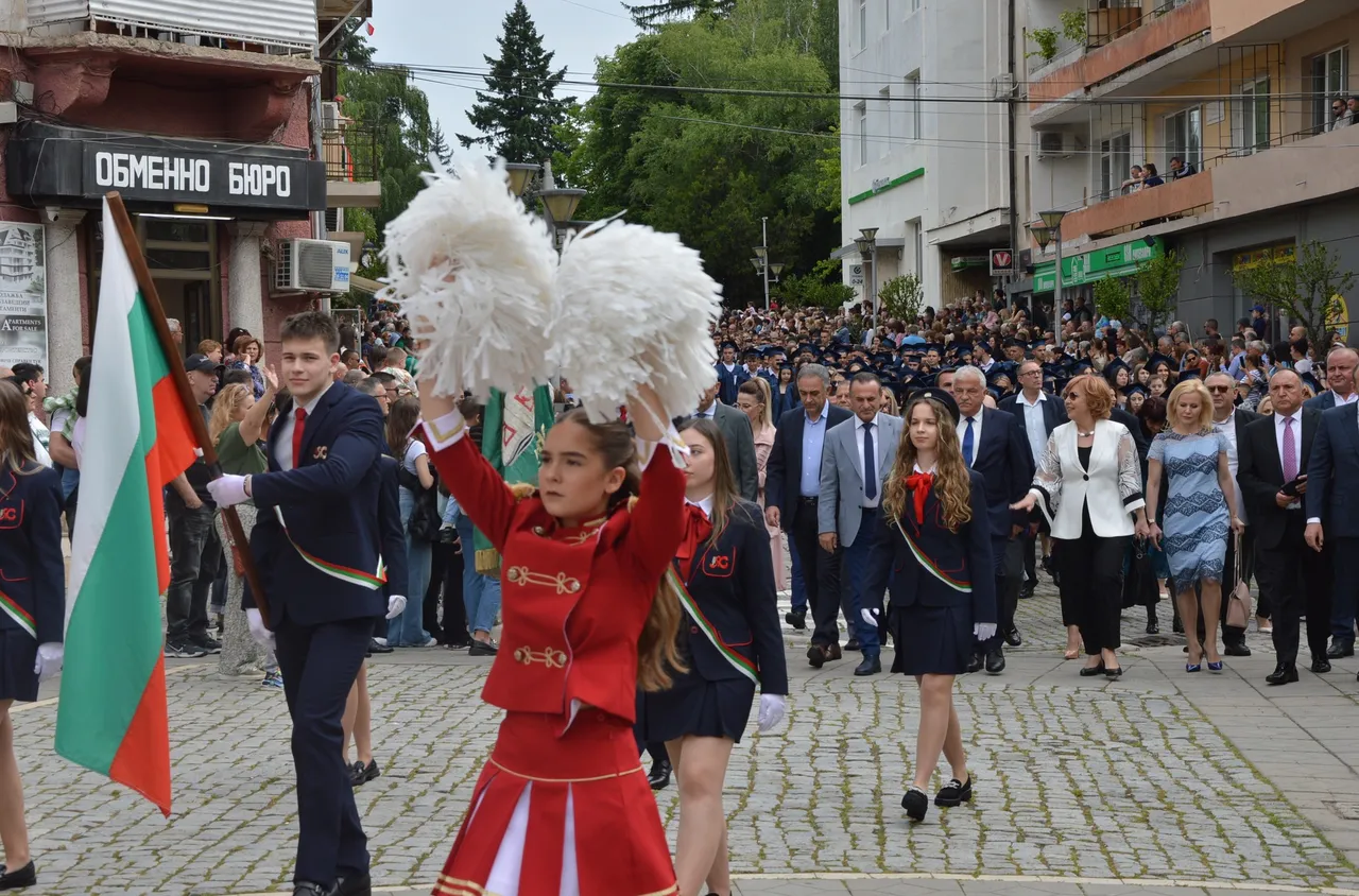 Празнично шествие за 24 май в Гоце Делчев