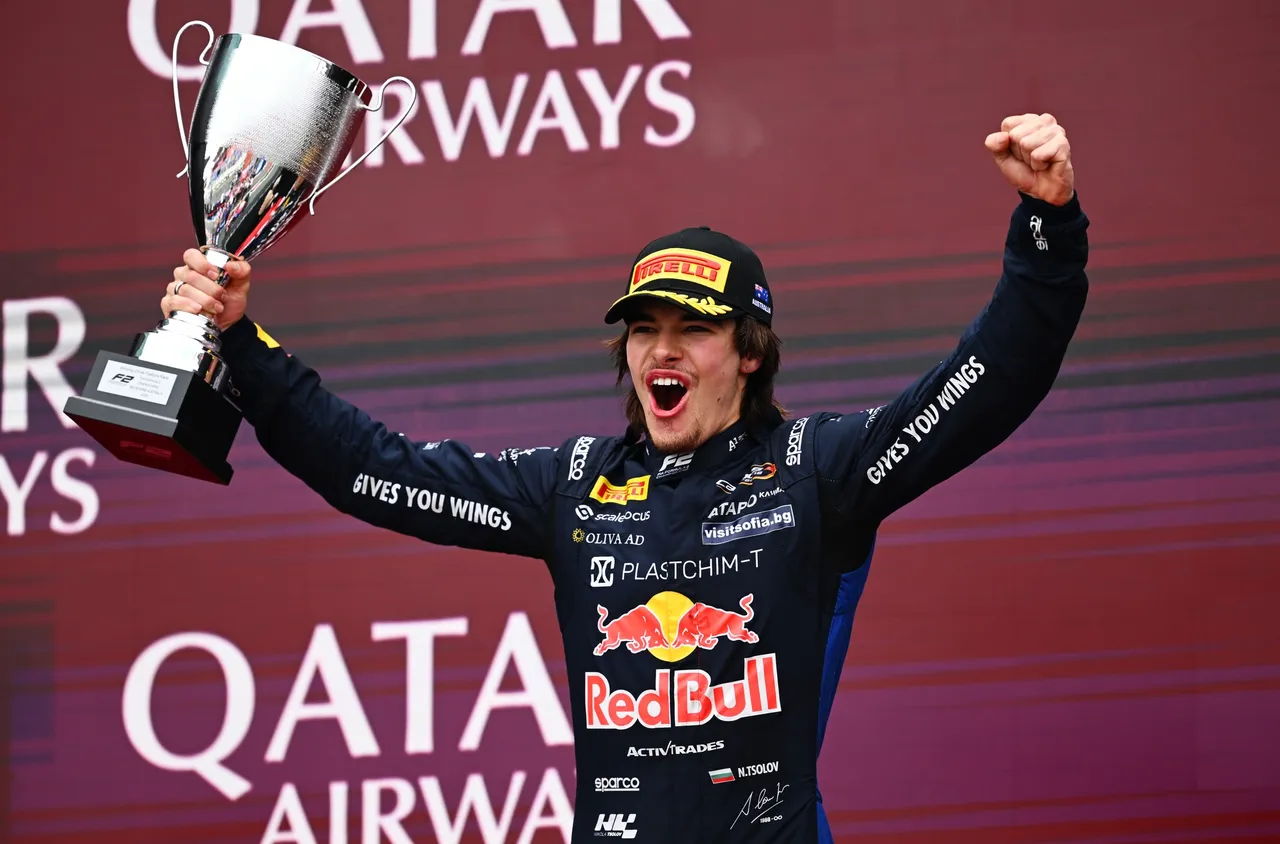 Никола Цолов с първа победа във Формула 2