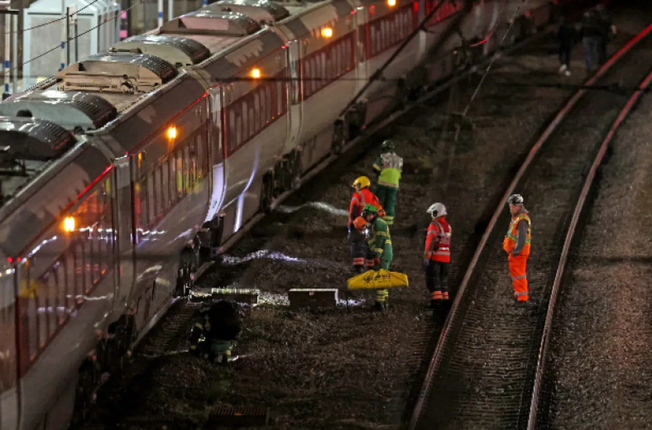 Двама са арестувани за масовото нападение с нож във Великобритания